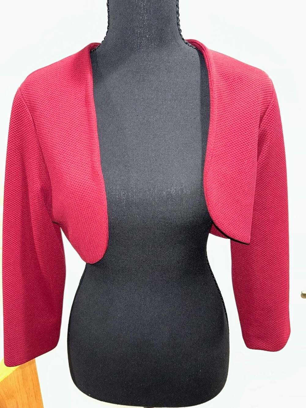 b michael AMERICA Red Collection Bolero Jacket Size 12 Red Textured